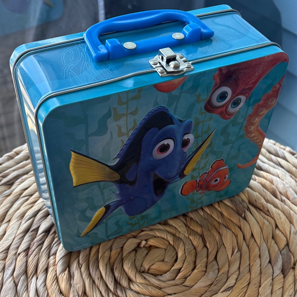 Blue Fish-Themed Metal Lunchbox - Unbranded